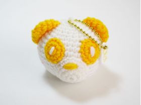 AAA(トリプルエー) 限定販売 え～パンダあみぐるみキーホルダー(黄)