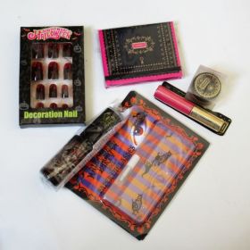 VAMPS(HYDEソロ) セット商品 化粧品 つけまつげ　ネイル　香水　 アイシャドー　等 セット　未使用品　vampaddict