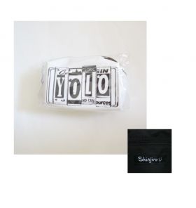 AAA(トリプルエー) その他 YOLO スクエアポーチ　與真司郎