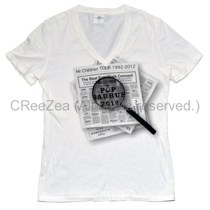 買取】Mr.Children(ミスチル) TOUR POPSAURUS 2012 NEWSPAPER Vネック
