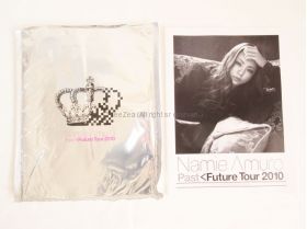 安室奈美恵(アムロ) PAST < FUTURE tour 2010 パンフレット